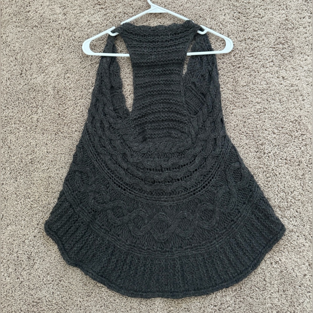 Hazel Cable Knit Vest View 4